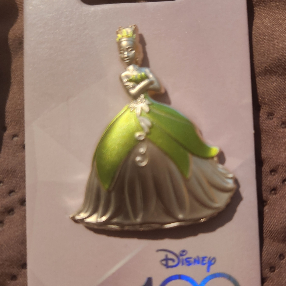 Disney Princess Tiana Pin Set - Picture 3 of 3